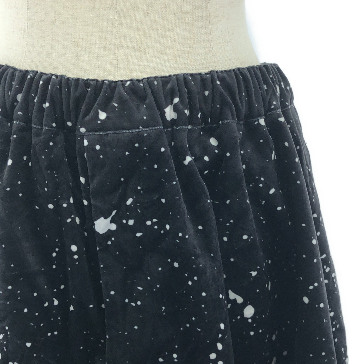 BLACK COMME des GARCONS / ブラックコムデギャルソン | 2019AW | ポリエステル 総柄 変形 立体 ドローストリング ロングスカート | S | ブラック/ホワイト | レディース