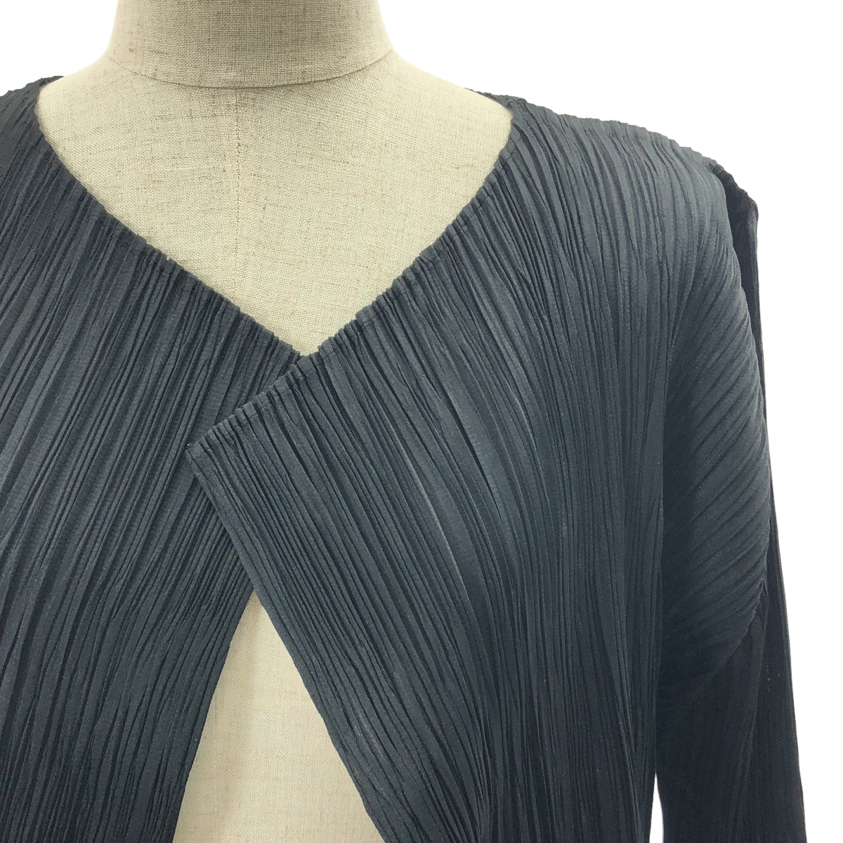 PLEATS PLEASE ISSEY MIYAKE / 플리츠 플리즈 이세이 미야케 | 버튼리스 플리츠 가디건 | 3 | 블랙 | 여성