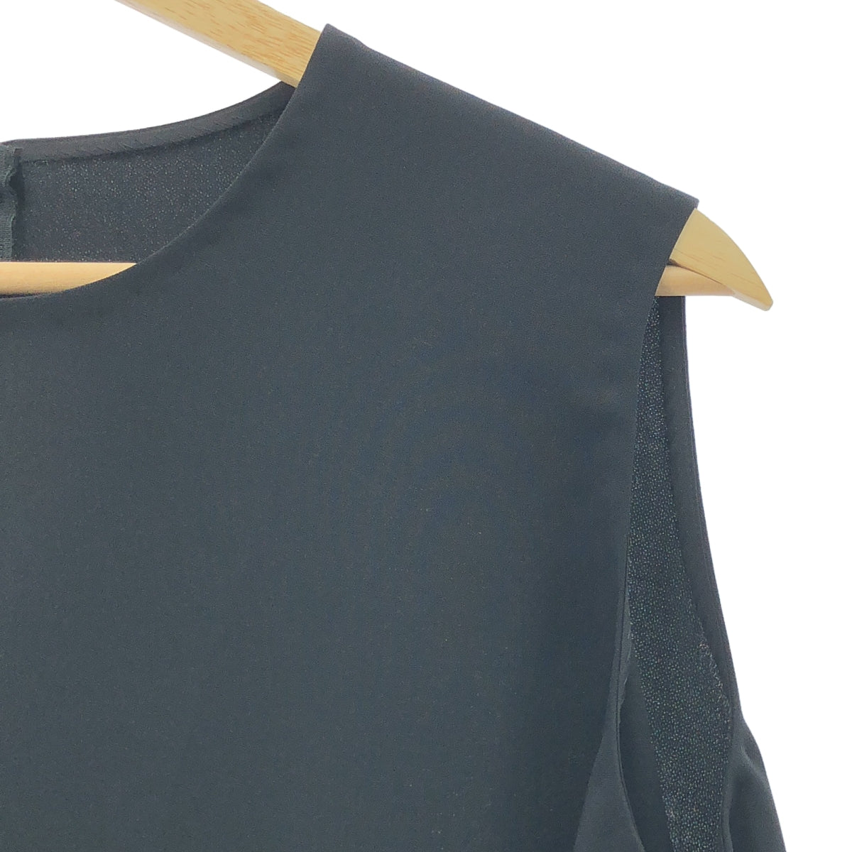 [狀況極佳] ENFOLD | Dry Double-Cloth 不對稱喇叭 PO 襯衫 | 尺寸 38 | 黑色 | 女款