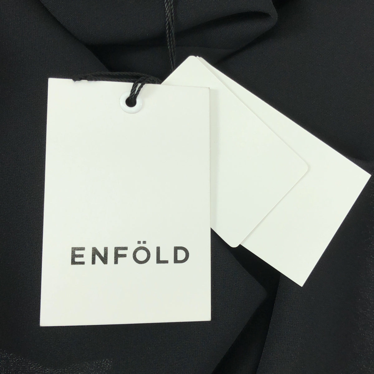 [狀況極佳] ENFOLD | Dry Double-Cloth 不對稱喇叭 PO 襯衫 | 尺寸 38 | 黑色 | 女款
