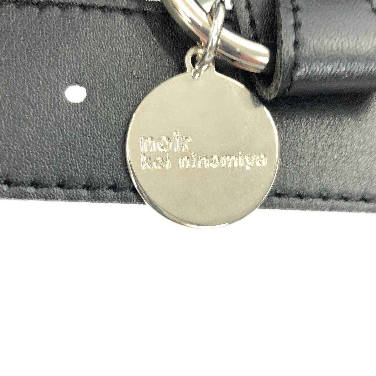 [品相良好] n​​oir kei ninomiya | 2023秋冬 |絲帶金銀線束帶 |黑色 |女性的