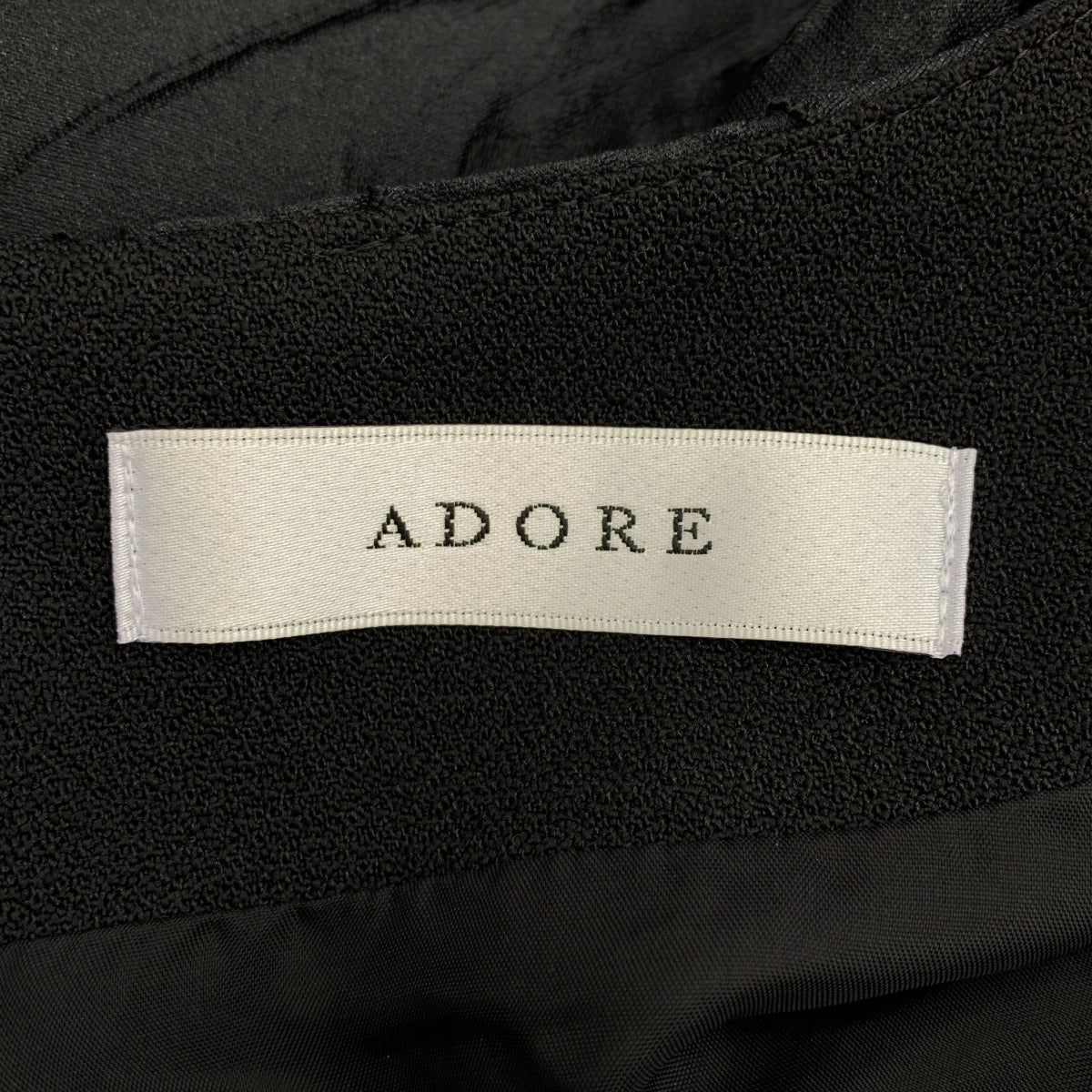 ADORE | 露背撞色布料鑰匙孔領套頭洋裝 | 尺寸 38 | 女裝