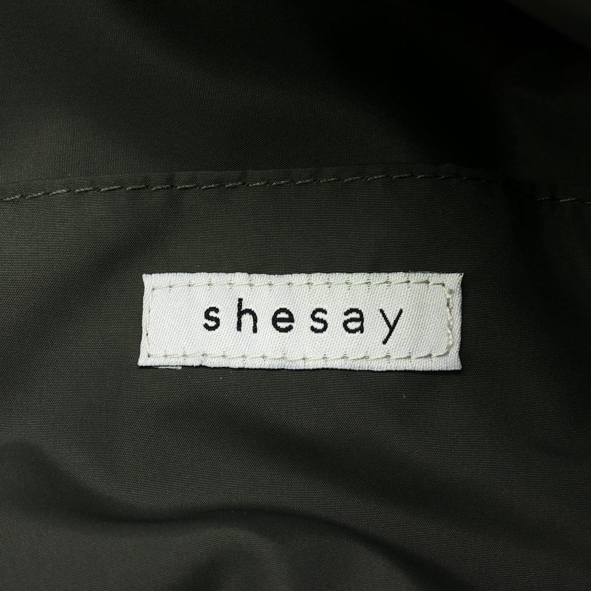 [品相良好] shesay / Shisei |加墊軍用單肩包 |卡其色 |女性的