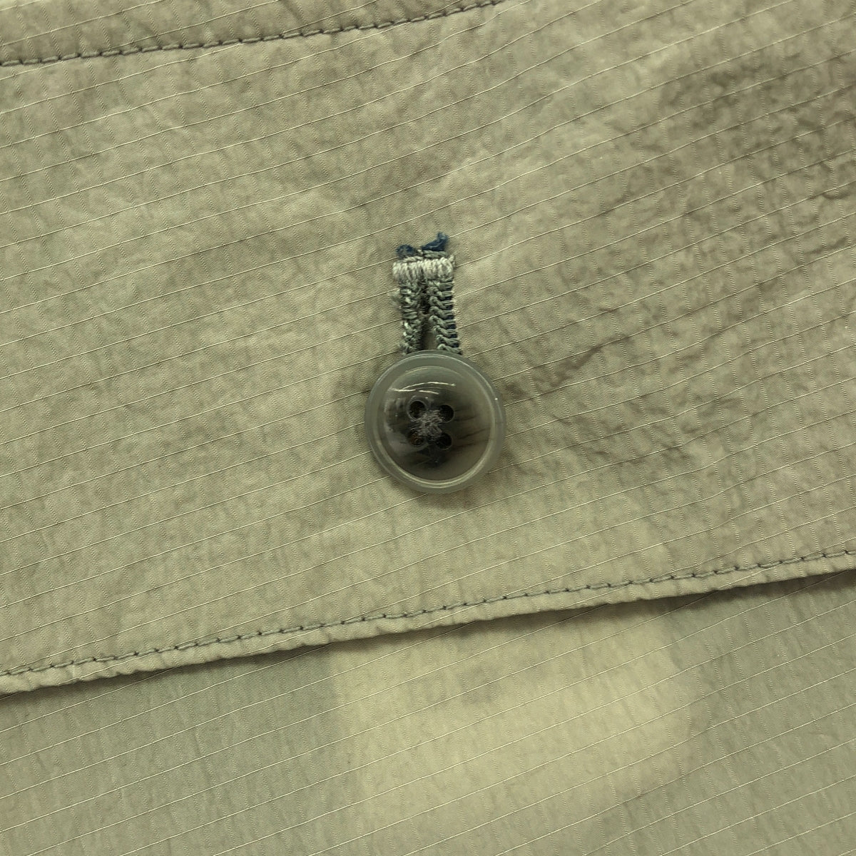 [狀況良好] URU | 2023SS |防水尼龍 - 雪褲 / 尼龍抽繩褲 | 2 |淺灰色 |男士