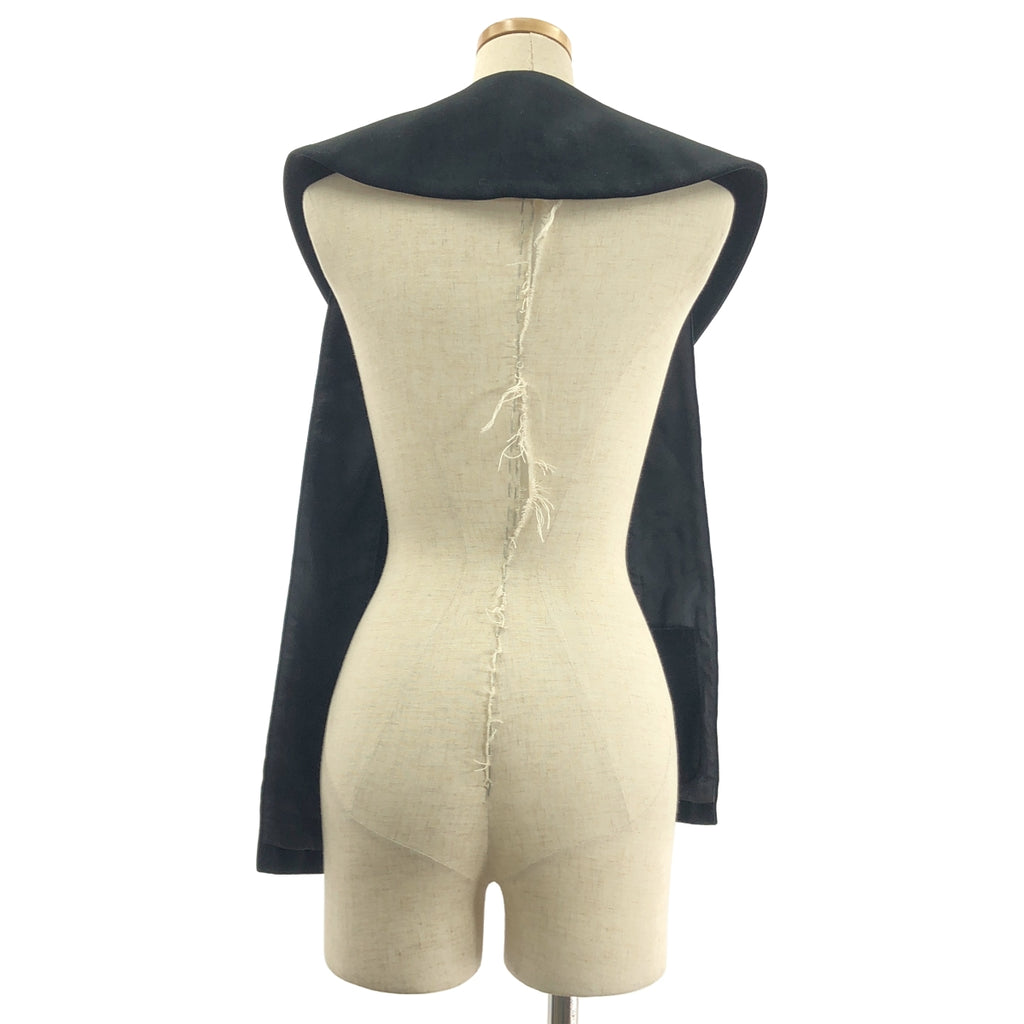 COMME des GARCONS | 巴黎時裝週2020 秋冬 |寬領不對稱天鵝絨領 |