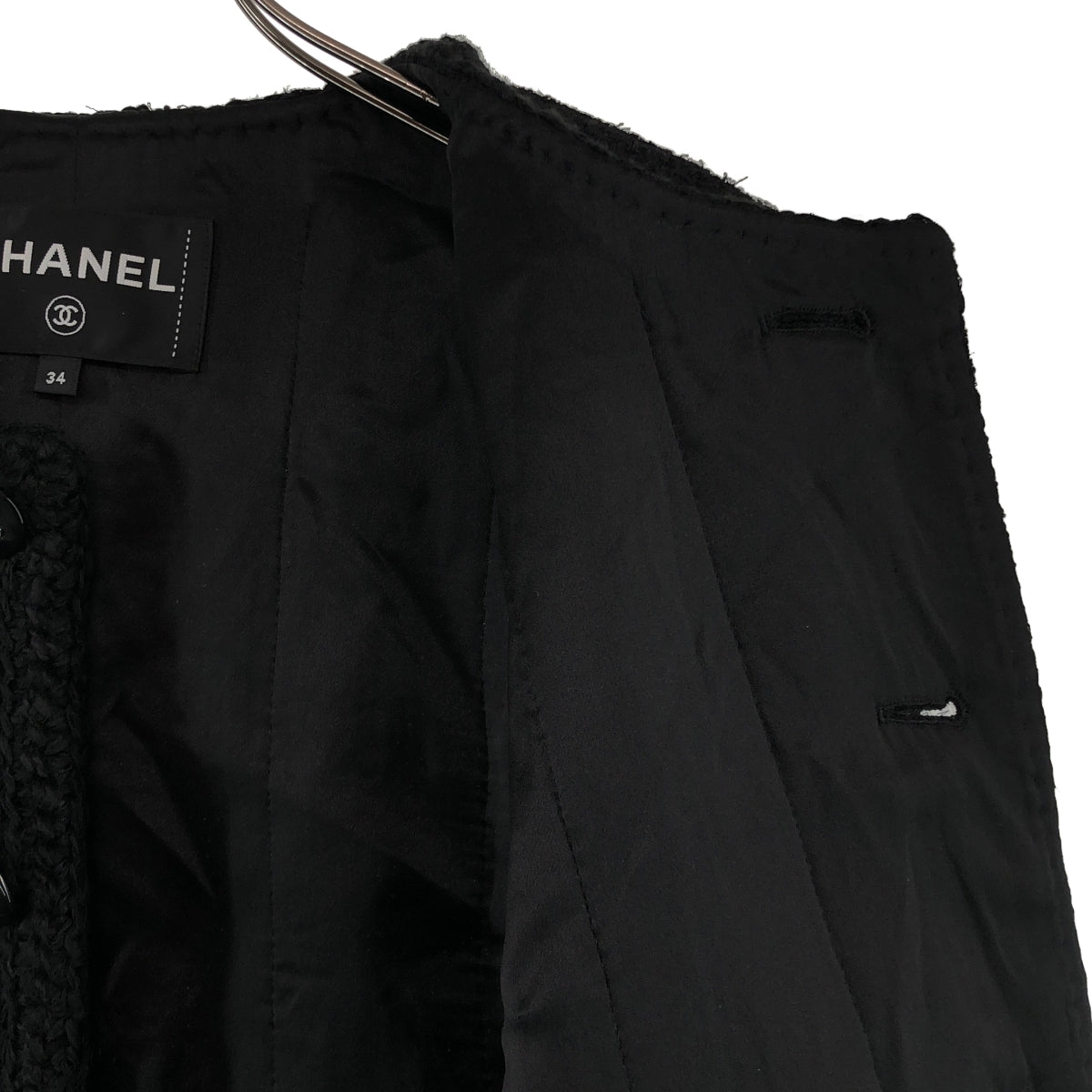 CHANEL / 샤넬 | 2023AW | 카멜리아 버튼 울 트위드 노 컬러 재킷 | 34 | 여성