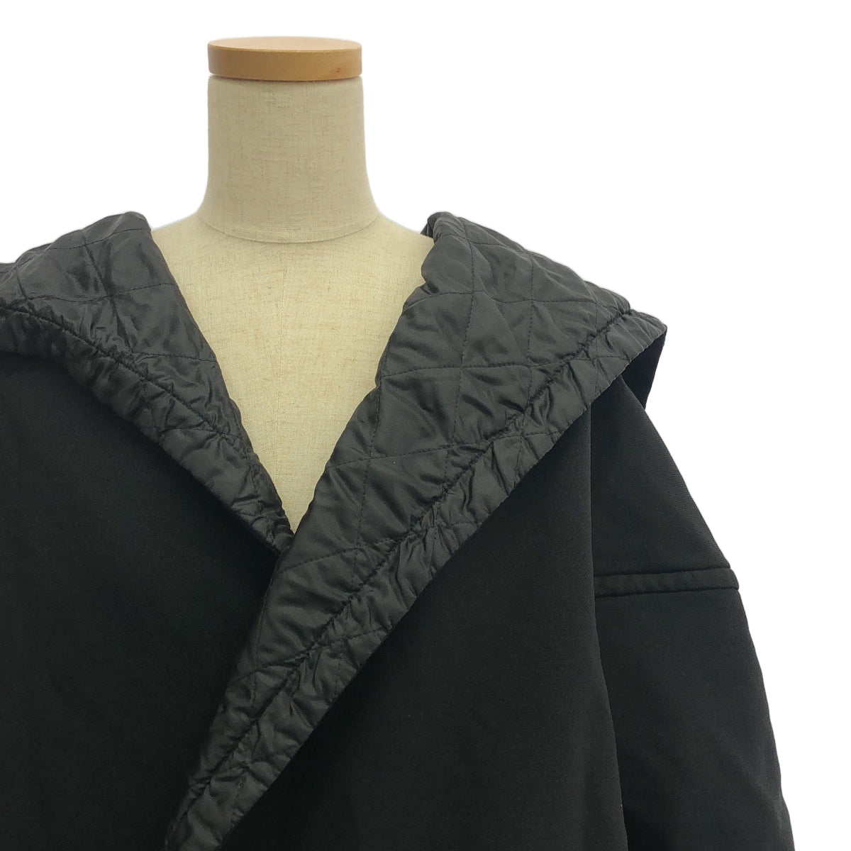 【美品】  COMME des GARCONS COMME des GARCONS / コムコム | 2017AW | ポリエステル 縮絨 中綿 オーバージャケット フーディ / キルティング総裏地 | XS | ブラック | レディース