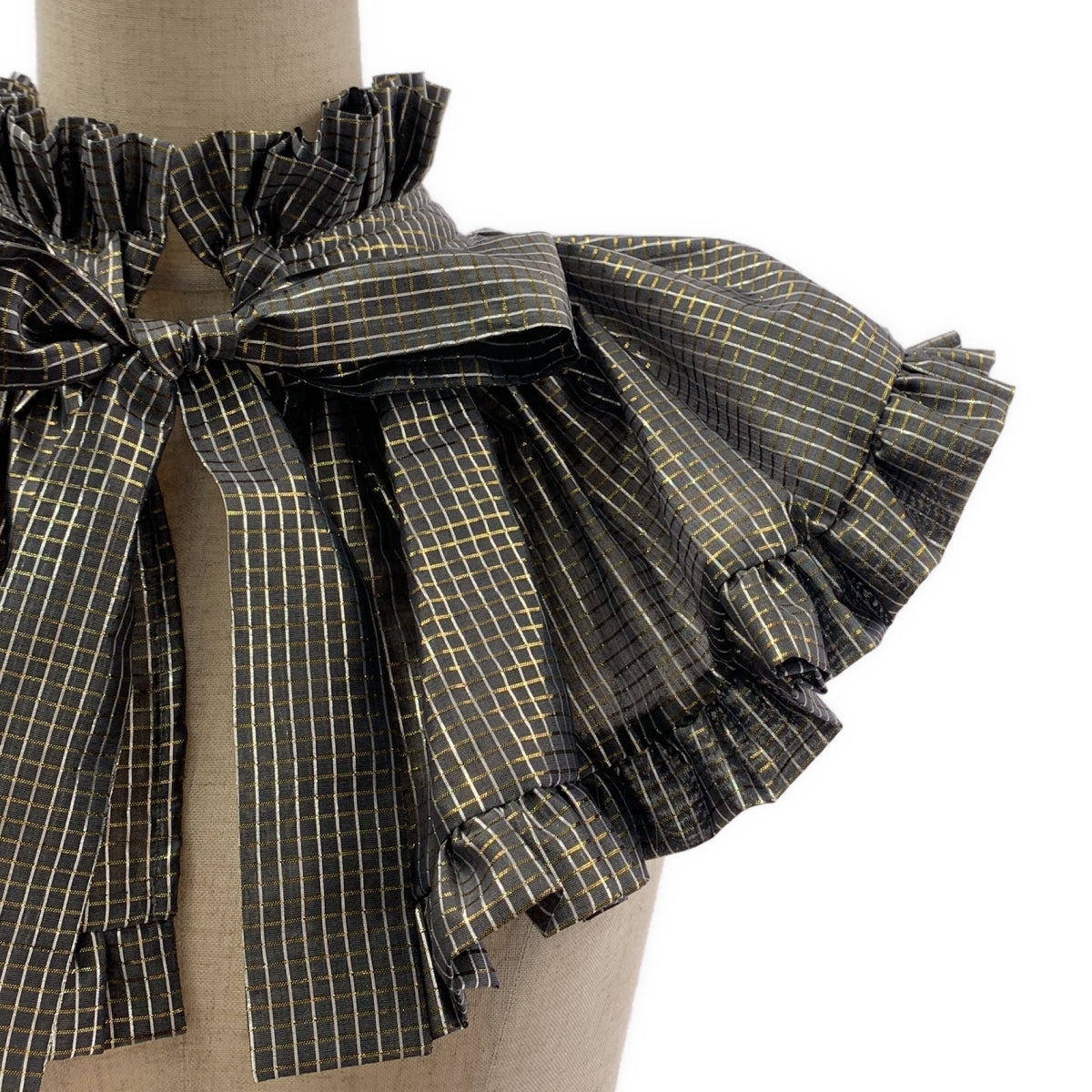 HOUGA / ホウガ | フリル 装飾 ボリューム 付け襟 |