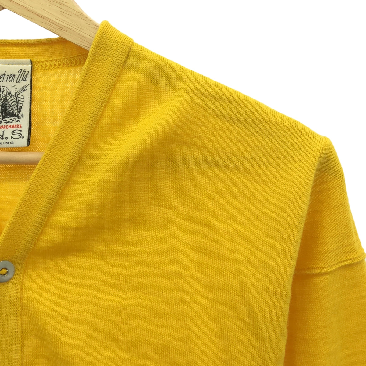 S.N.S. HERNING / エスエヌエスハーニング | Vネック ウールニット カーディガン | S | イエロー | レディース