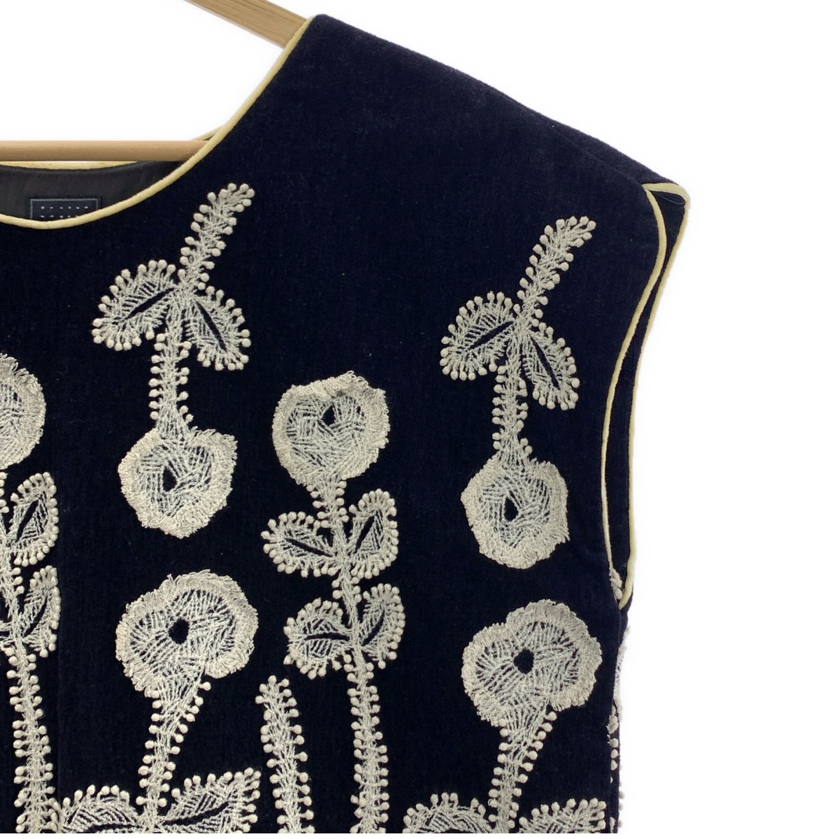 mina perhonen / 미나펠호넨 | 2014AW | frost garden / 포레스트 가든 엠브로이드리 원피스 / 총 안감 |