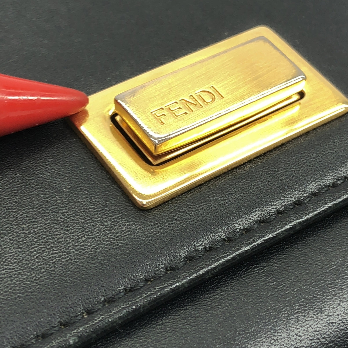 FENDI | Peekaboo錢包 |