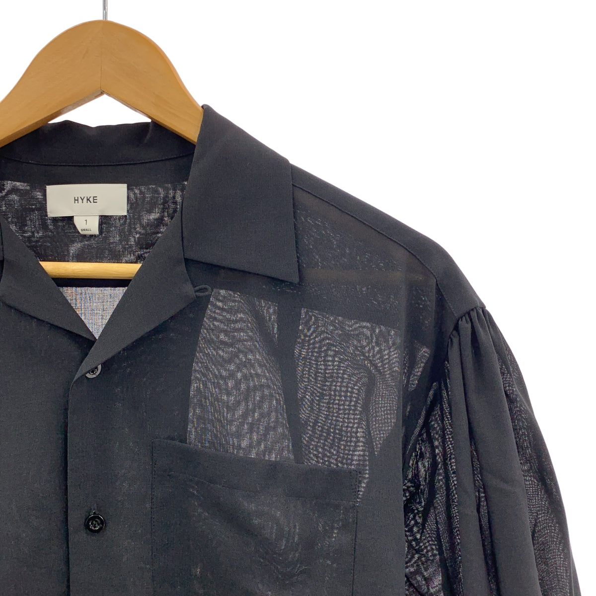 HYKE / 하이크 | 2025SS | 로고 버튼 볼륨 슬리브 오픈 컬러 셔츠 블라우스 | 1 | 여성