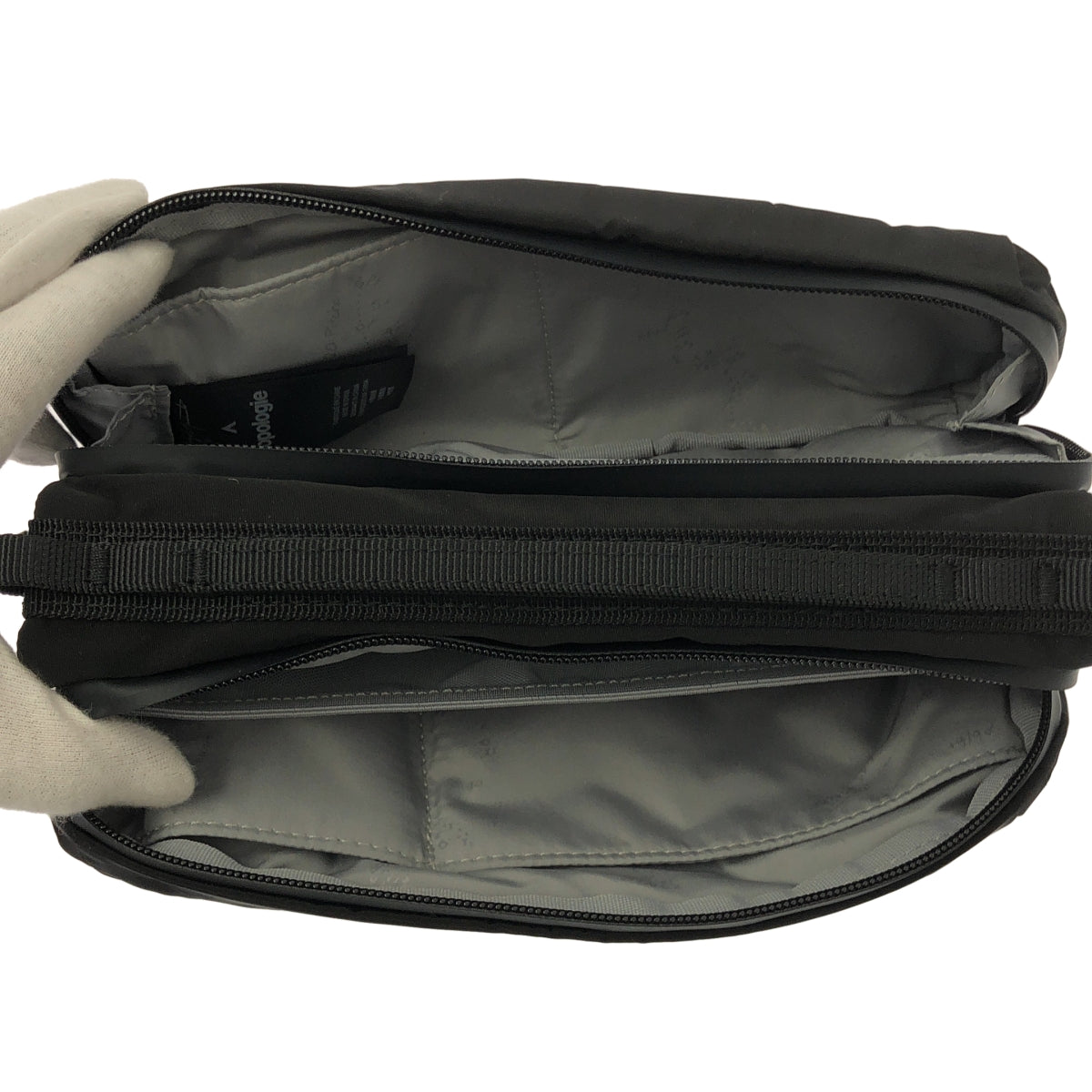 REGULATION Yohji Yamamoto / レギュレーションヨウジヤマモト | 2025AW | × Topologie / トポロジー TECH SATEEN BOTTLE SACOCHE / ロゴ ショルダーバッグ |