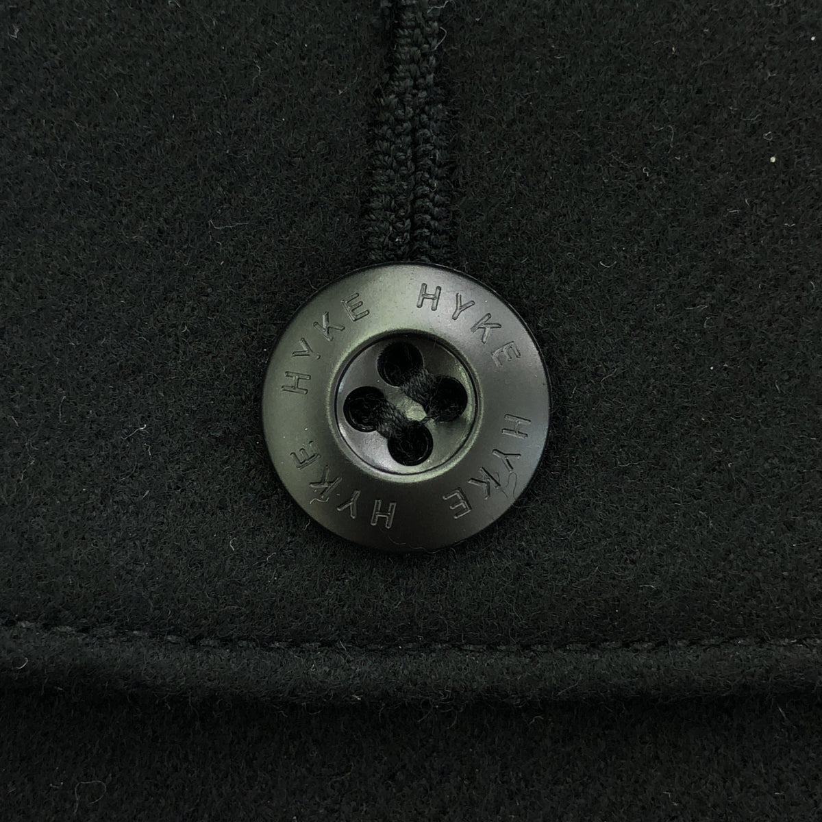 【미품】 HYKE / 하이크 | 2024AW | WOOL STRAPLESS TOP / 멜튼 울 비스체 | 01 | black | 여성