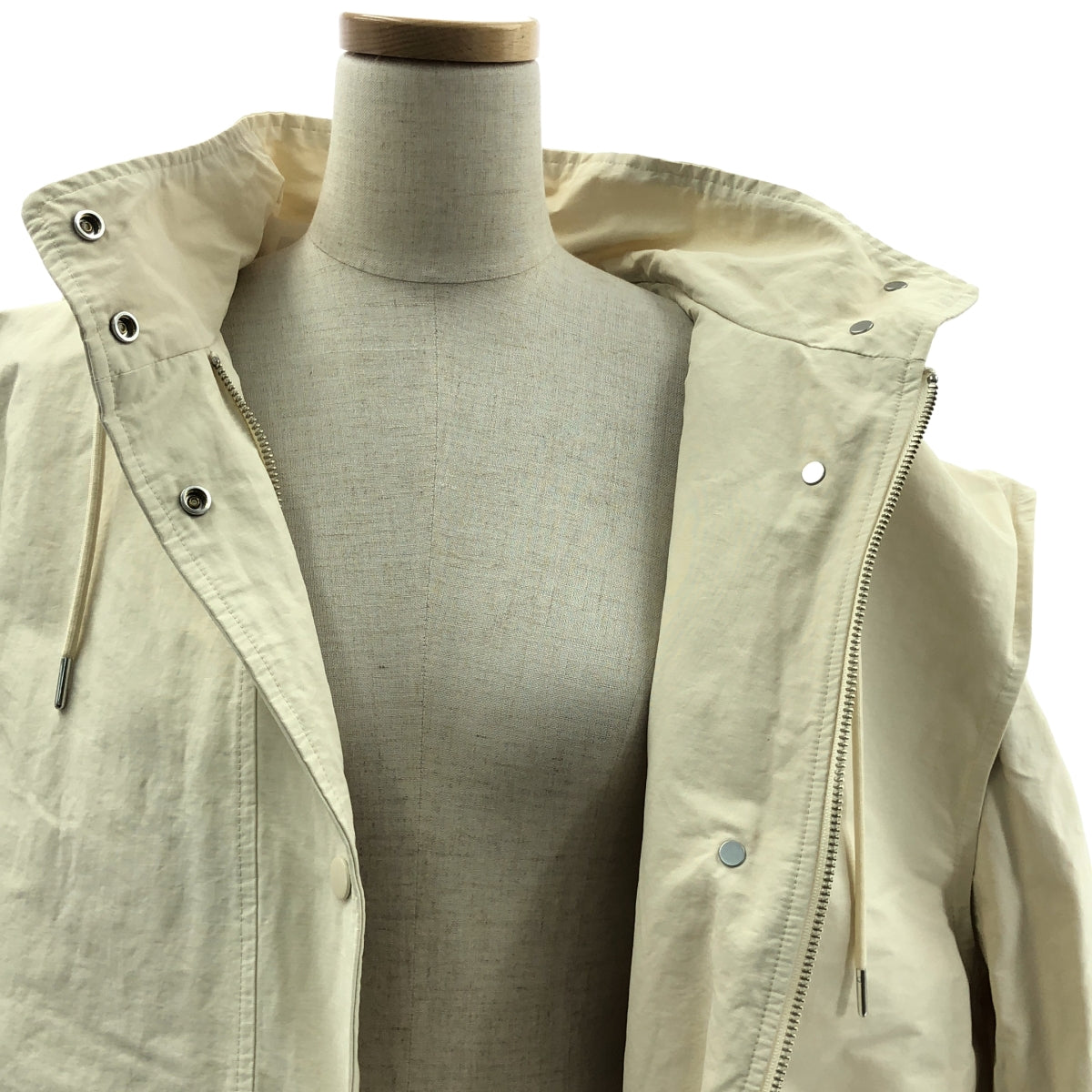 TODAYFUL | 尼龍連帽外套 | 尺寸 38 | 米色 | 女款