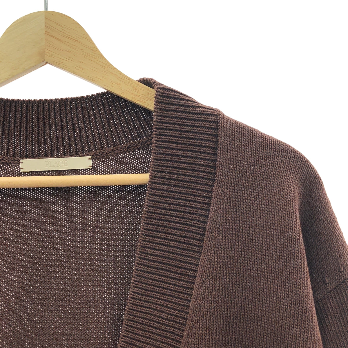 Plage / 플라주 | 2025SS | Low V Neck 코튼 크롭 V 넥 니트 | 브라운 | 여성