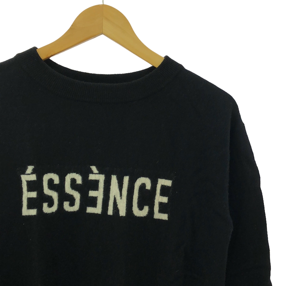 一塵不染 | ESSENCE 標誌針織 | F |黑色 |女性的