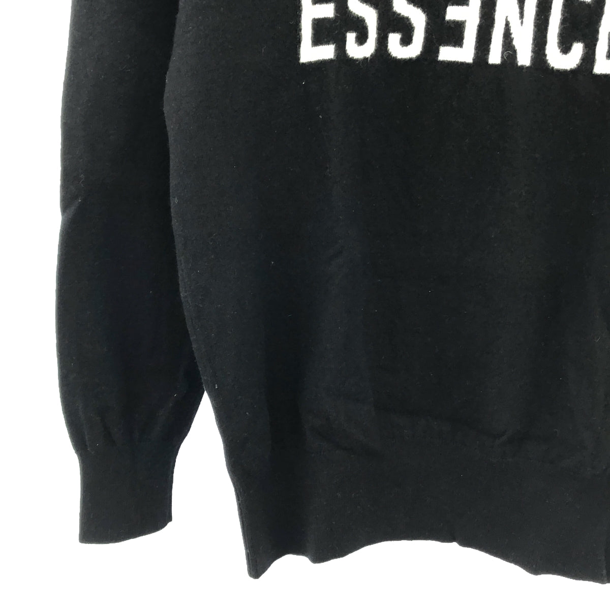 一塵不染 | ESSENCE 標誌針織 | F |黑色 |女性的