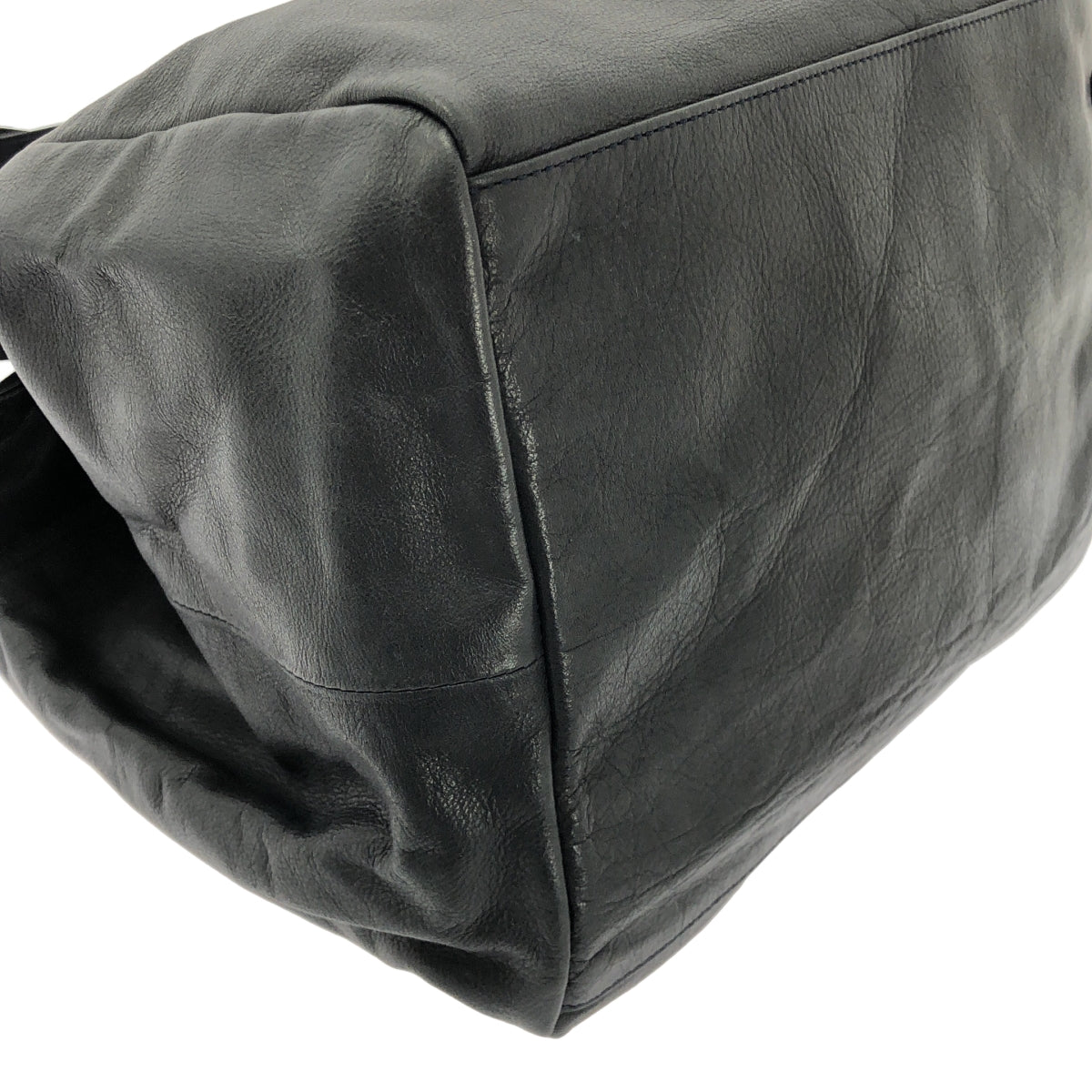 LES BASIQUES / 레버직 | 가죽 와이드 토트 백 | 블랙 | 여성