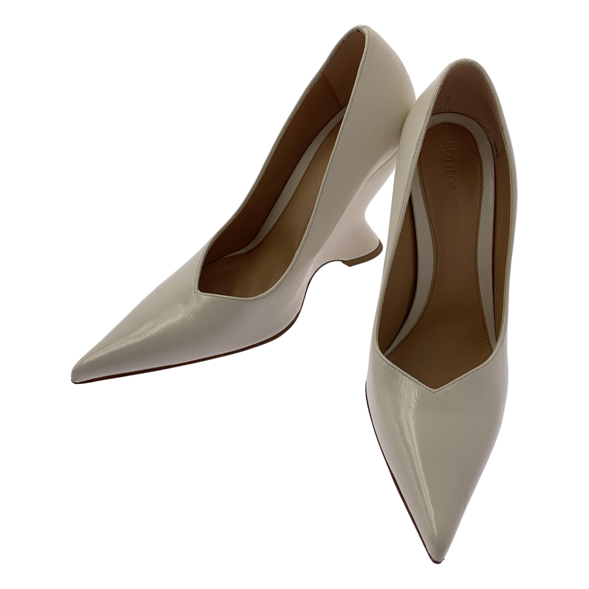 [狀況極佳] BOTTEGA VENETA | 皮革尖頭鞋 | 尺寸 35 | 白色 | 女款