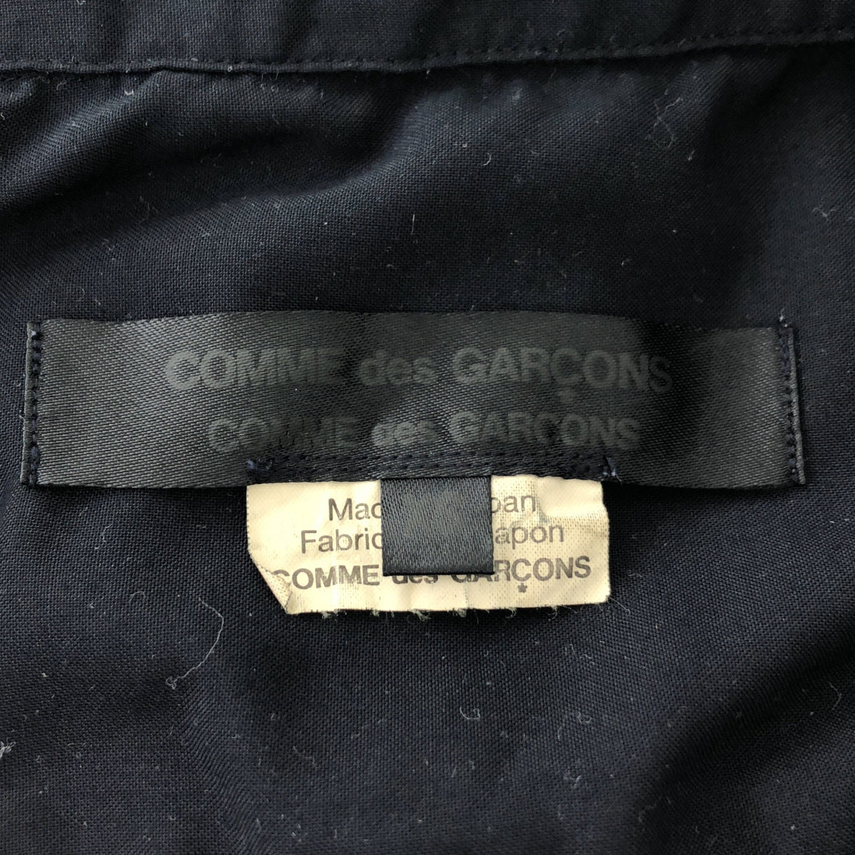 COMME des GARCONS | AD2019 | 圓領聚酯襯衫，短袖 | XS 碼 | 海軍藍 | 女款