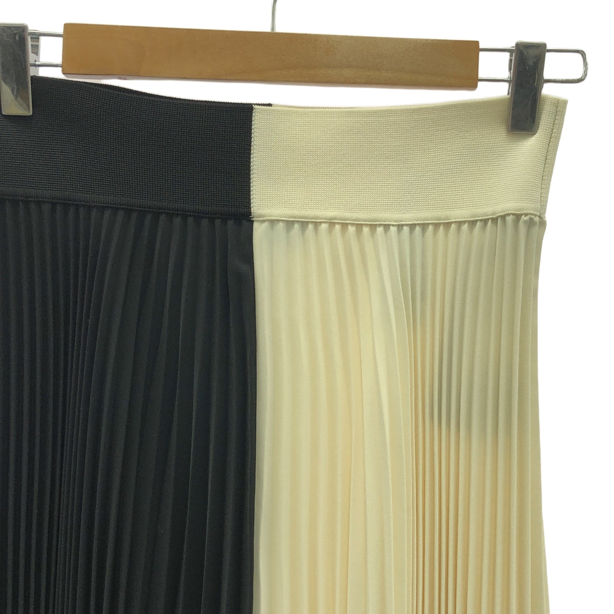 【신품】 JOSEPH / 조셉 | Ade A-Skirt-Pleated Rib 플리츠 리브 아데스커트 | 38 | 블랙/아이보리 | 여성