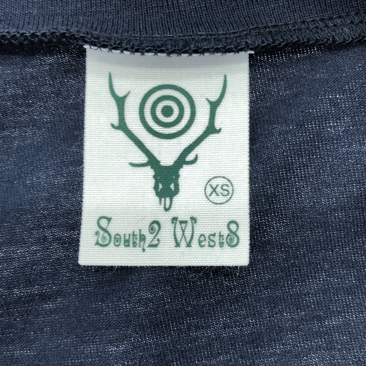 【미품】 South2West8 S2W8 / 사우스 투 웨스트 에이트 | 엠브로이드 로고 헨리 넥 티셔츠 컷소우 | XS | 네이비 | 남성