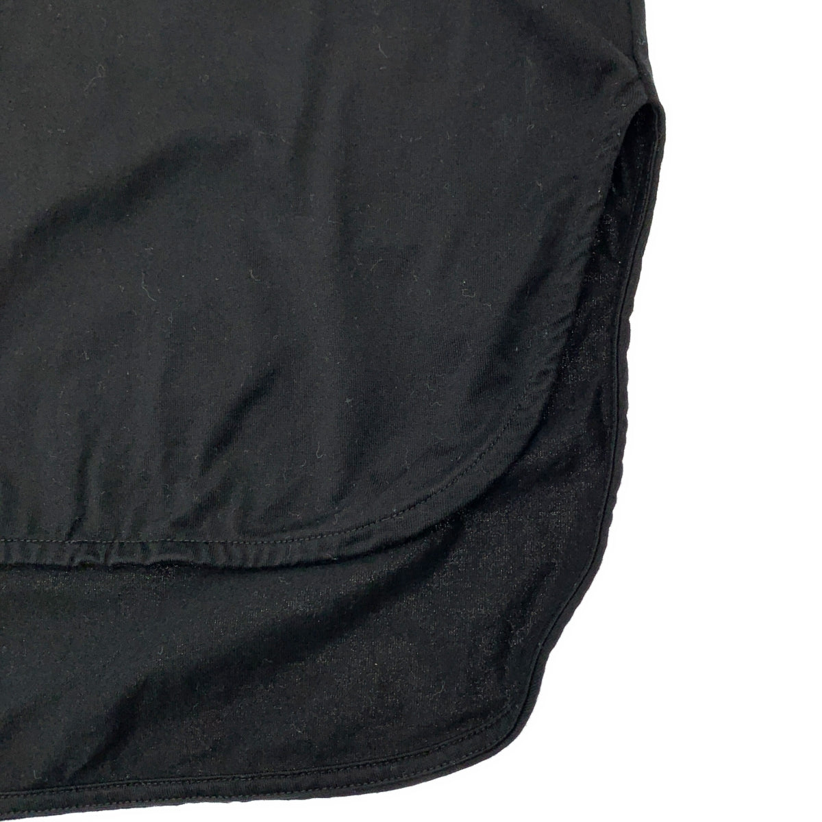 MACHATT / 마챗 | 백 오픈 하이넥 티셔츠 컷소우 |