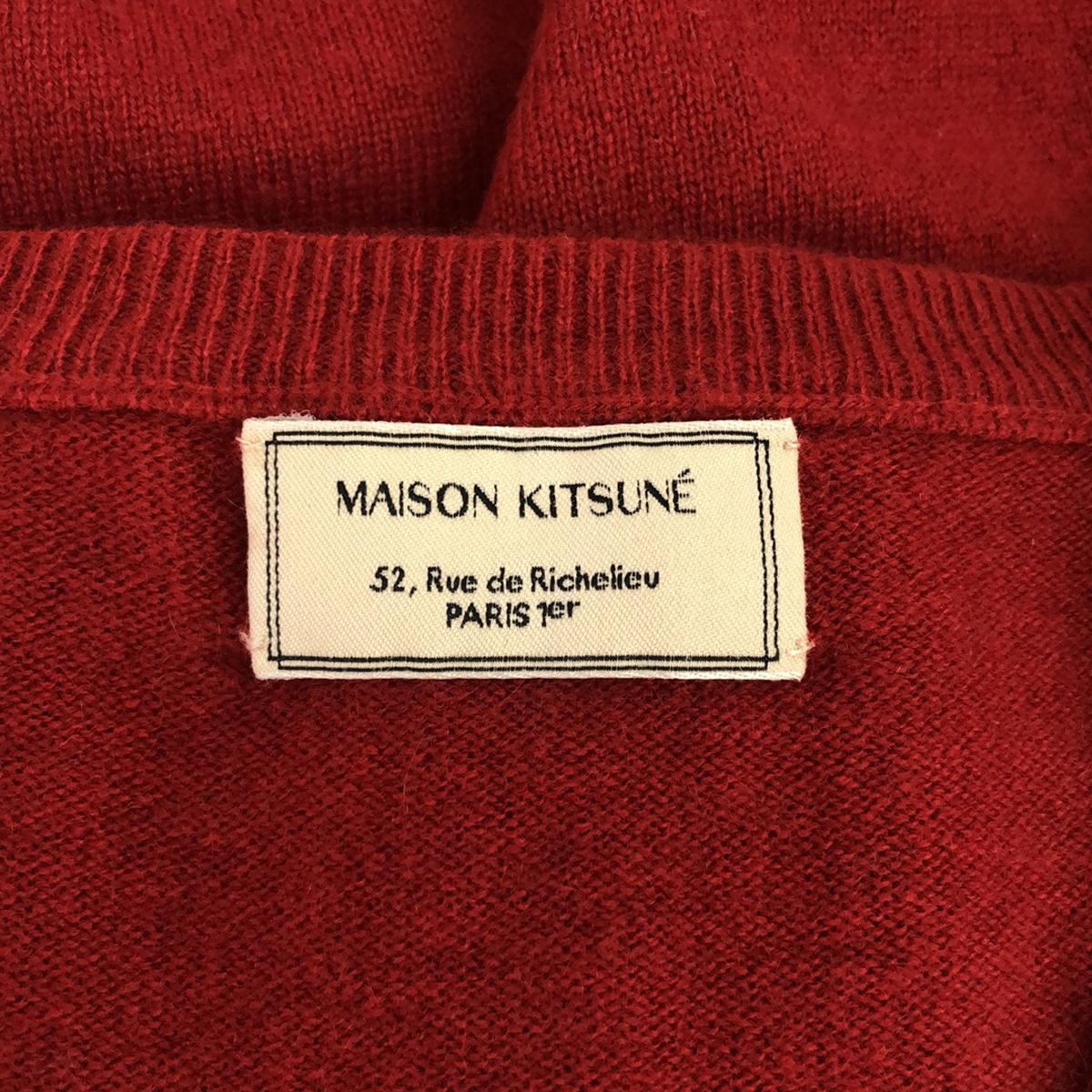 MAISON KITSUNE / 메종 여우 | 캐시미어 100% 트리콜롤 폭스 패치 하이 게이지 V 넥 니트 | S | 레드 | 남성