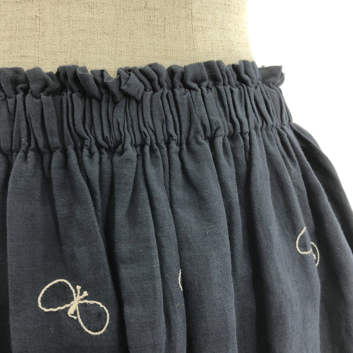 mina perhonen / ミナペルホネン | choucho / ちょうちょ エンブロイダリー ウエストゴム ボリューム スカート / 裏地付き | 38 | レディース