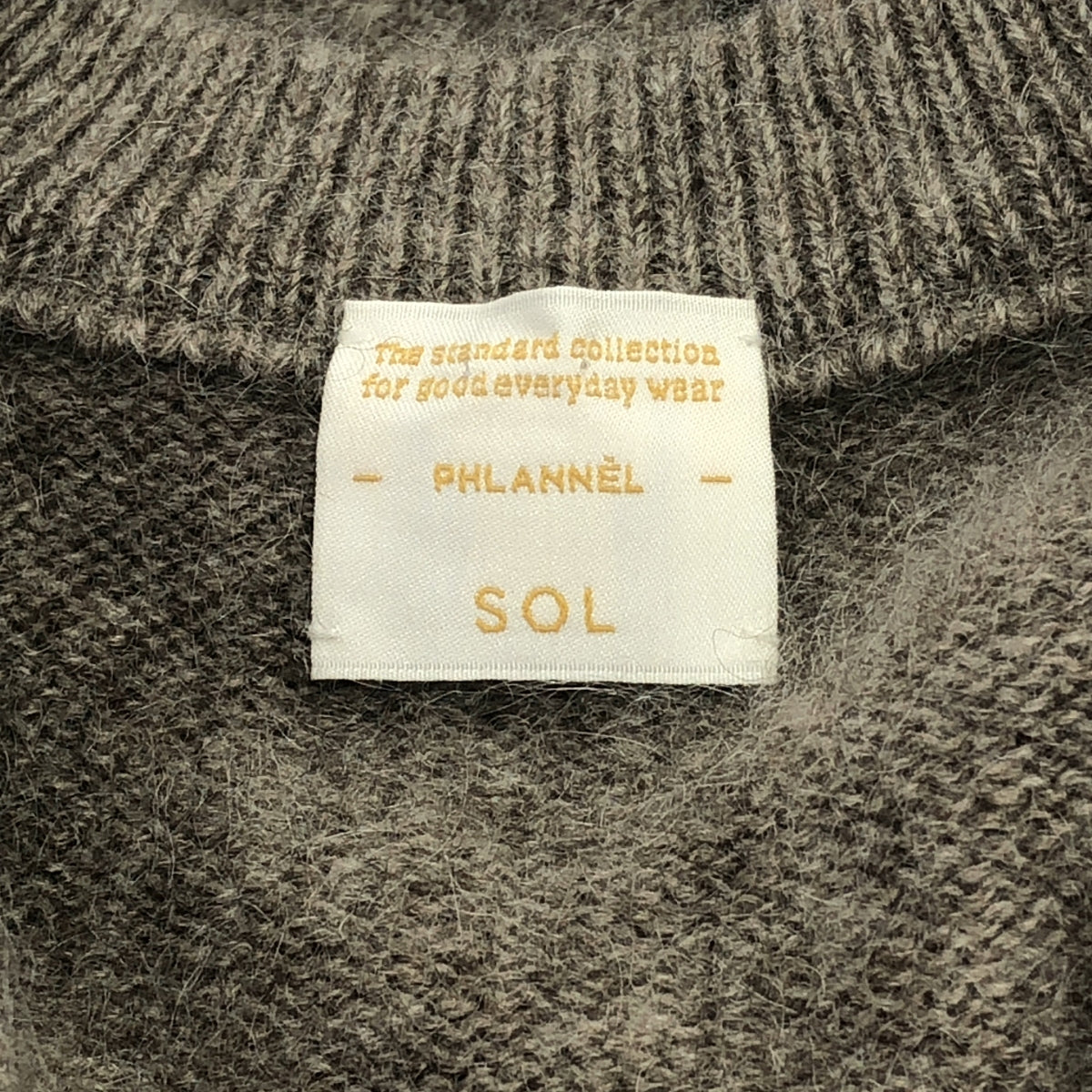 トップス 22AW Phlannel Wool Yak V neck Knit Phlannel]wool yak v-neck knit | YES-姫路の美容院と服のお店