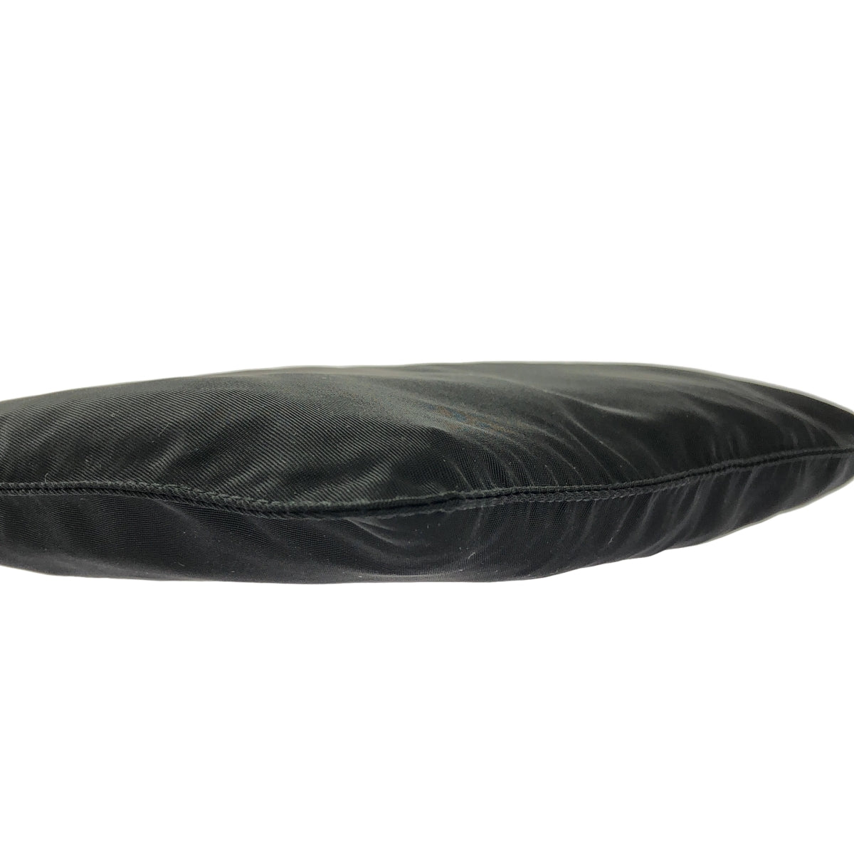 ✨未使用展示品✨　PRADA ポーチ　ナイロン　三角プレート　トライアングル 楽天市場】プラダ ポーチ トライアングル 化粧ポーチ ナイロン レッド