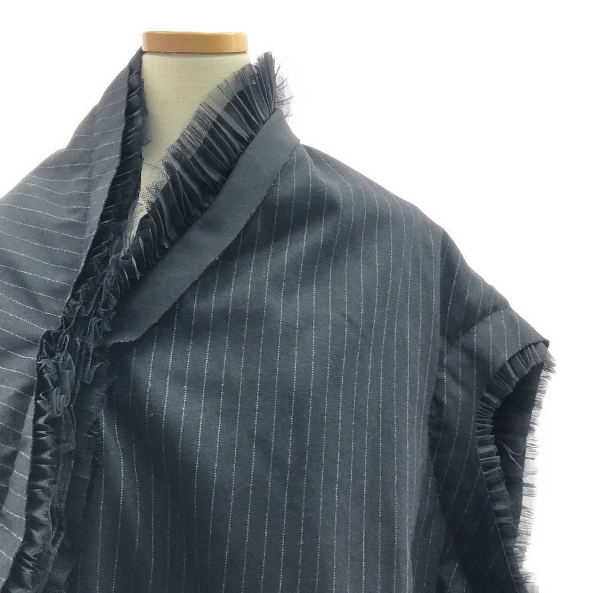 COMME des GARÇONS | 2018 秋冬 | 不對稱蕾絲裝飾後拉鍊連身裙 / 全絎縫襯裡 | M 碼 | 女款