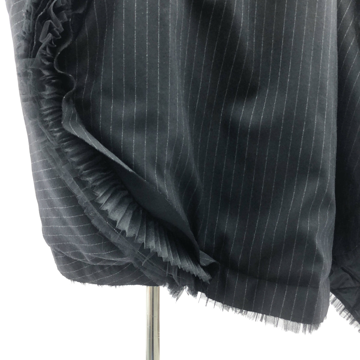 COMME des GARÇONS | 2018 秋冬 | 不對稱蕾絲裝飾後拉鍊連身裙 / 全絎縫襯裡 | M 碼 | 女款