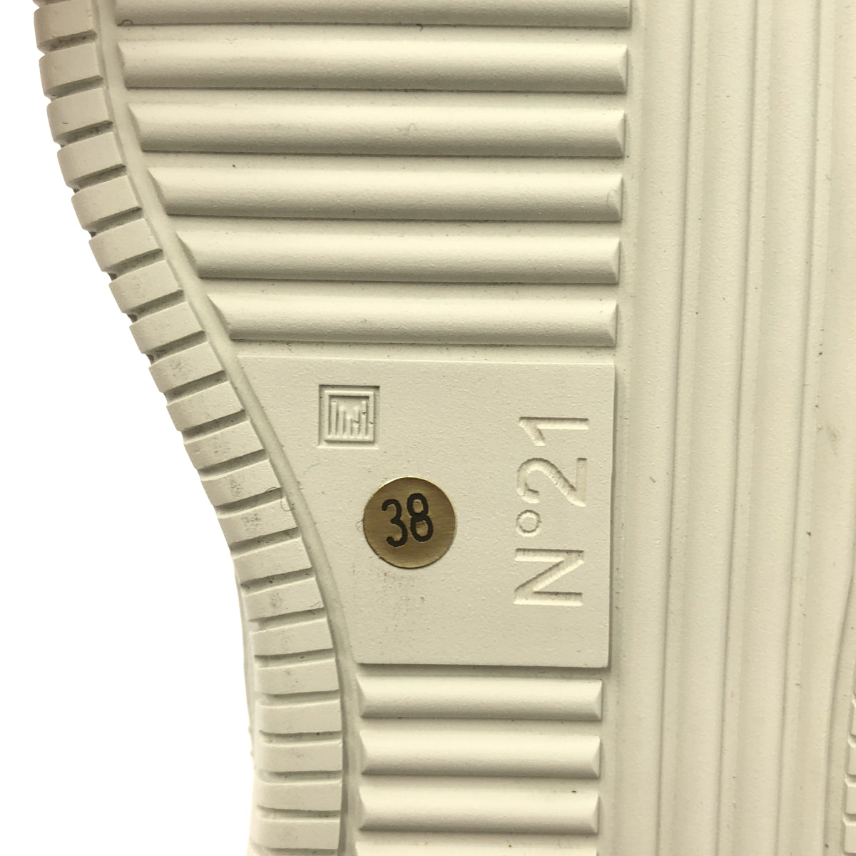 N°21 / 누메로벤투노 | 로우컷 벨트 운동화 | 38 | 여성