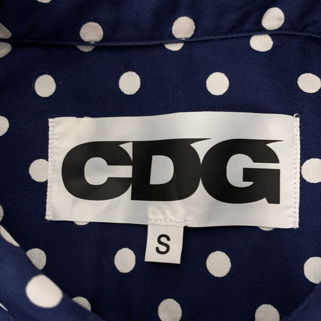【美品】  CDG by Comme des Garcons. / シーディージー コムデギャルソン | 2019 | コットン ドット バックロゴ レギュラーカラー シャツ | S | ネイビー/ホワイト | メンズ