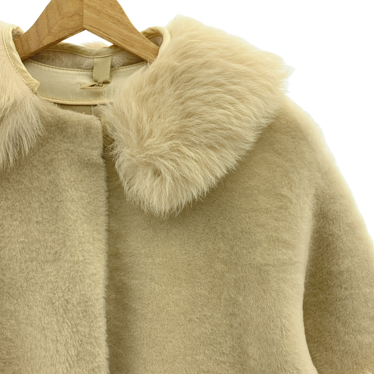 抽屜 | 羊毛短大衣，附毛領 | 尺寸 36 |