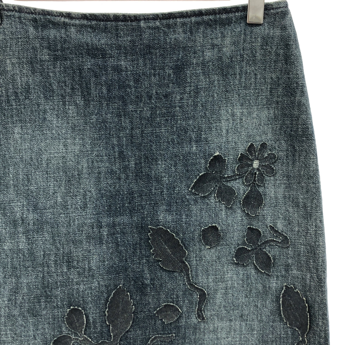 FENDI | Flower Motif Patch Denim Skirt | 42 | Women's