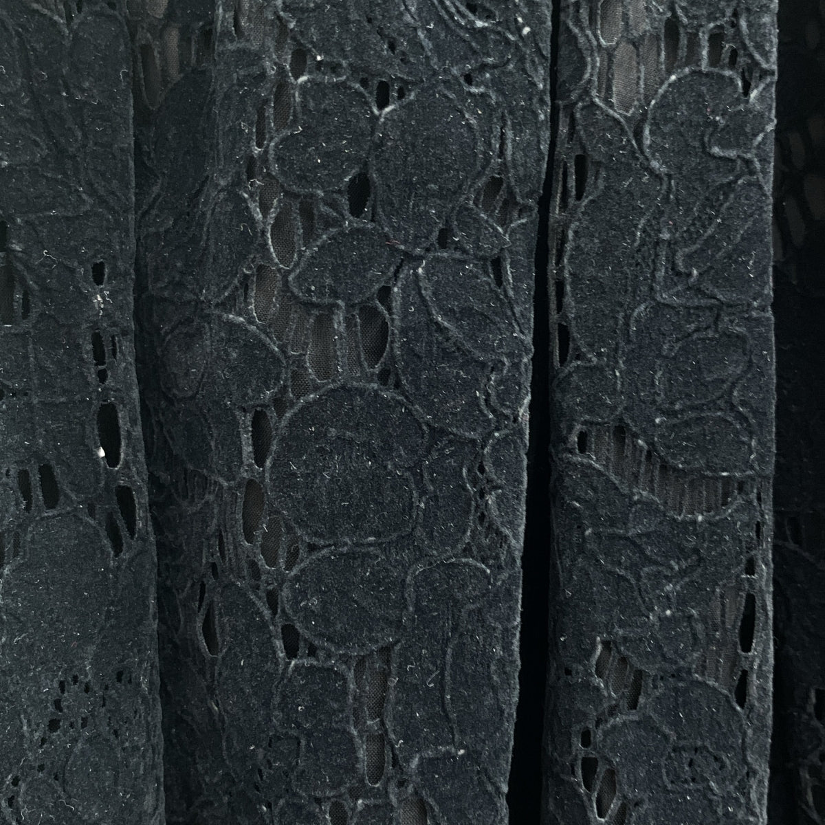 【美品】  COMME des GARCONS / コムデギャルソン | 2020AW | コットン 断ち切り カットワーク レース ドローストリング ボリューム スカート | S | ブラック | レディース