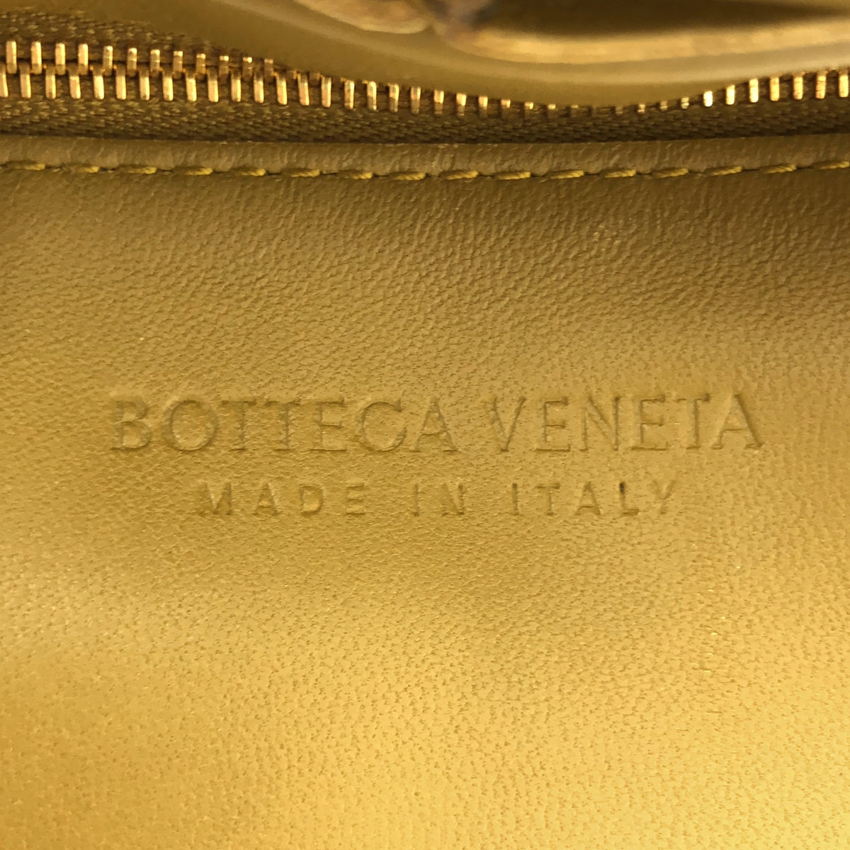 葆蝶家 (Bottega Veneta) Maxi Intrecciato 加墊盒式皮革單肩包 | SHOPBOP