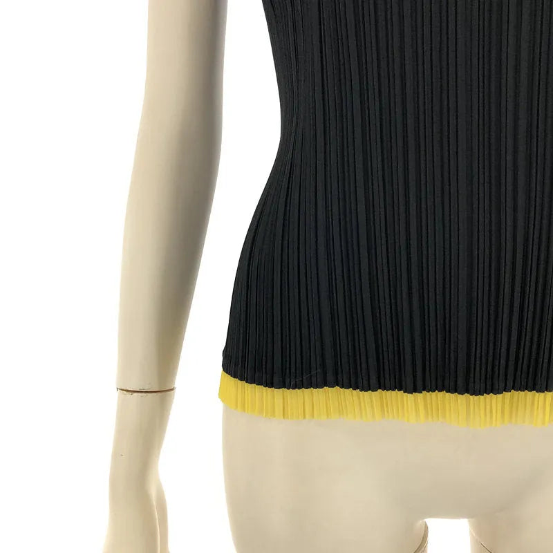 [狀況良好] PLEATS PLEASE ISSEY MIYAKE |葉狀補丁針法蕾絲切換雙色無袖上衣背心 |尺寸 3 |黑色 |女性的