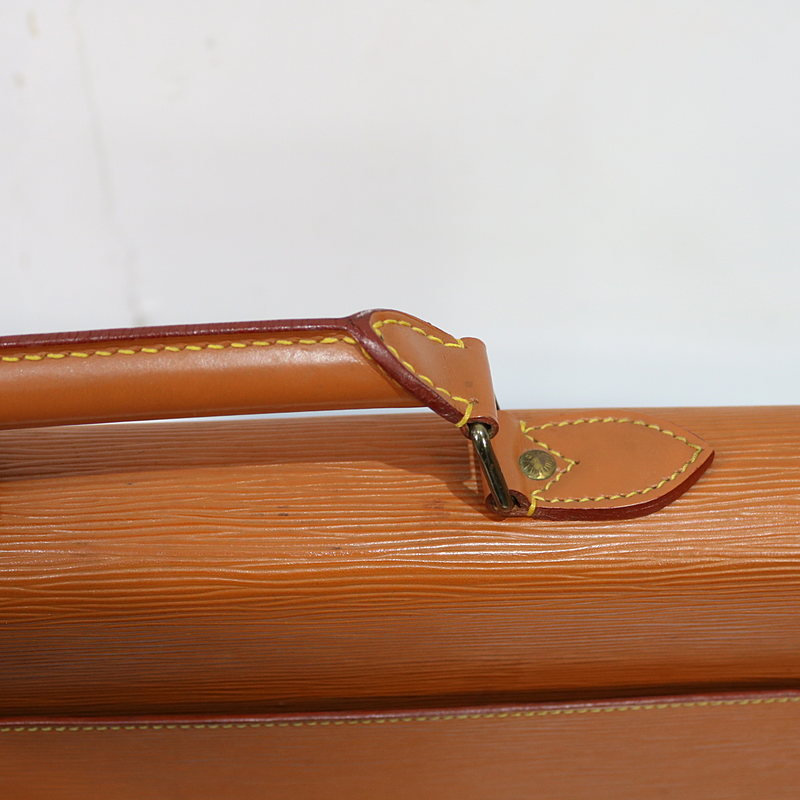 路易威登 / 路易威登 | M54468 Porte-Document Bandouliere Epi 公事包| M54468