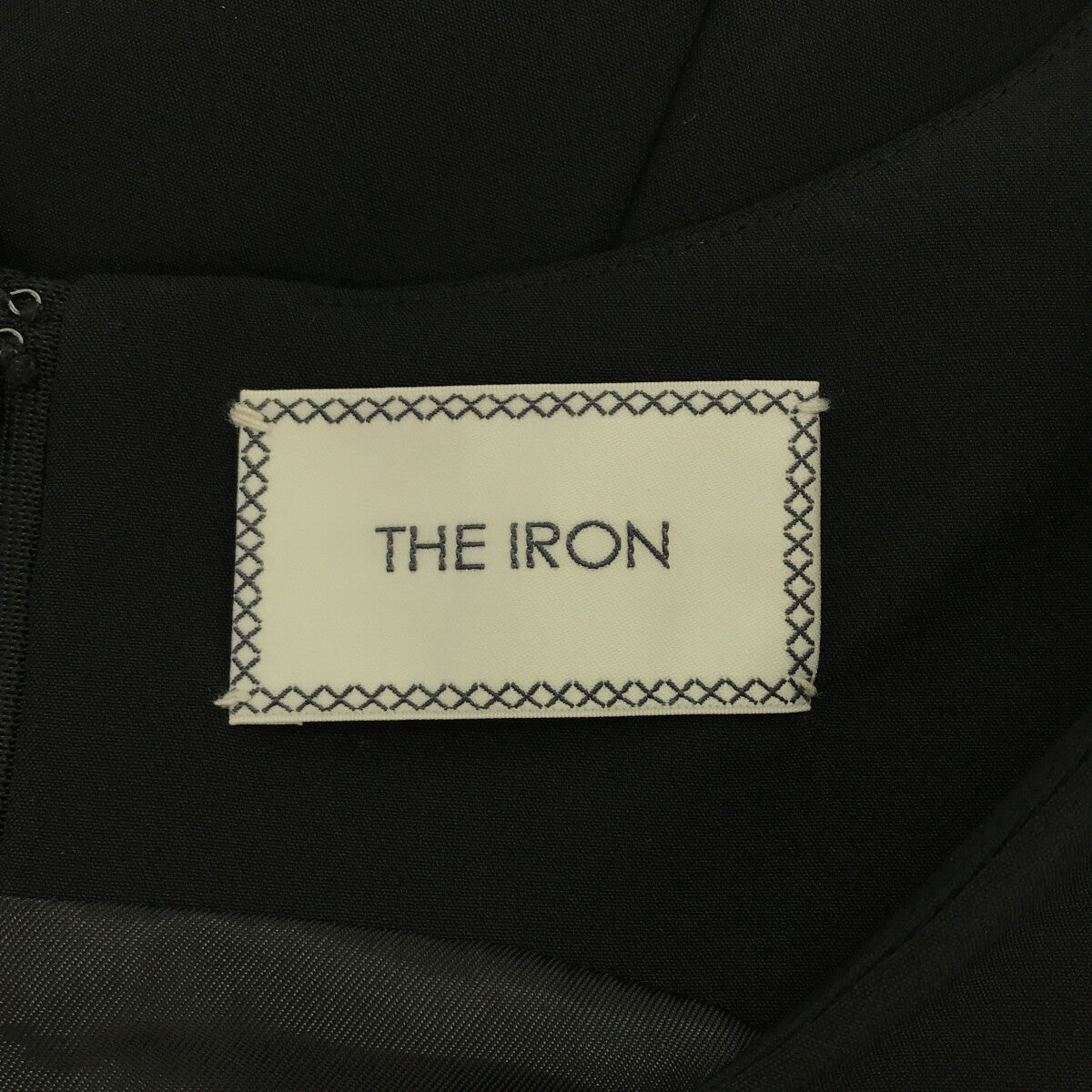 THE IRON / アイロン | Vネック フレアノースリーブワンピース