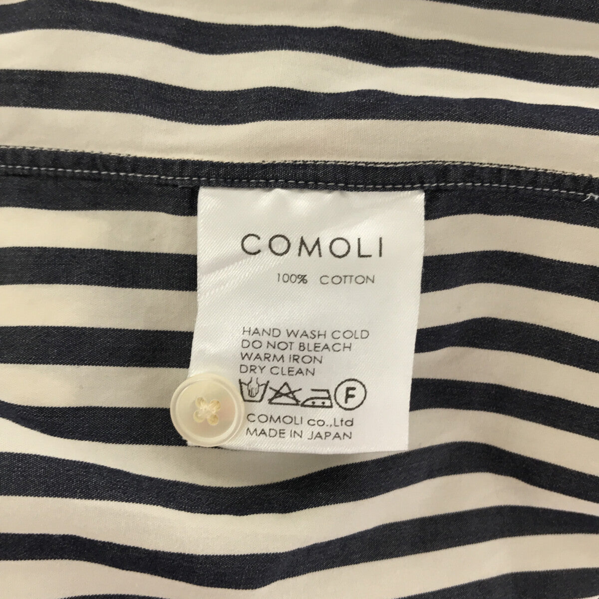 COMOLI／コモリ ロンドン ストライブ バンドカラーシャツ