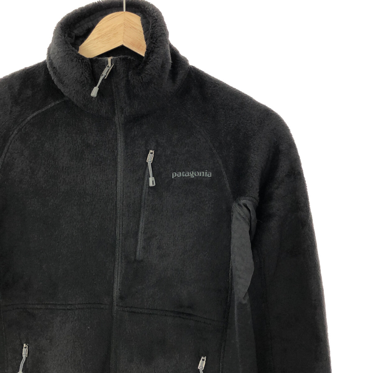 ポーラテックサーマルプロ素材美品 パタゴニア r2ジャケット ブラック