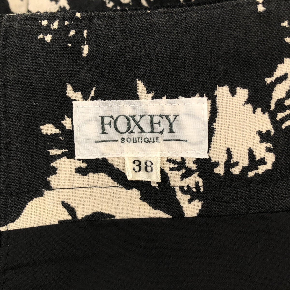 美品　FOXEY　フォクシー　ジャガード織　ワンピース　グログランリボン特別な日に２度着用しました