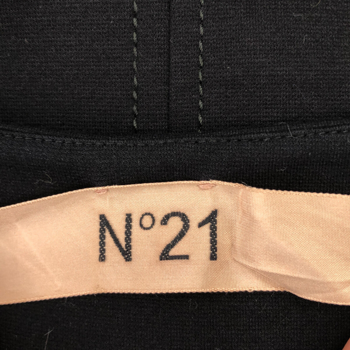 N°21 / 風號 |蕾絲設計洋裝 | 36 |女性的