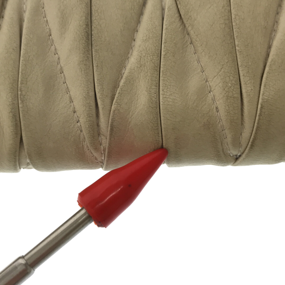 miu miu / Miu Miu | L型拉鍊皮夾|象牙 |女性的