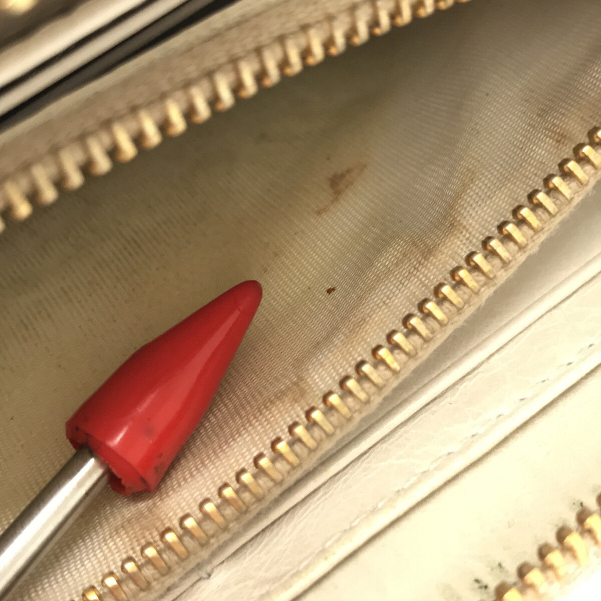 miu miu / Miu Miu | L型拉鍊皮夾|象牙 |女性的